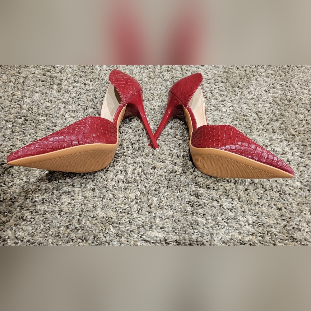 BigTree Red Heels - Picture 2 of 3